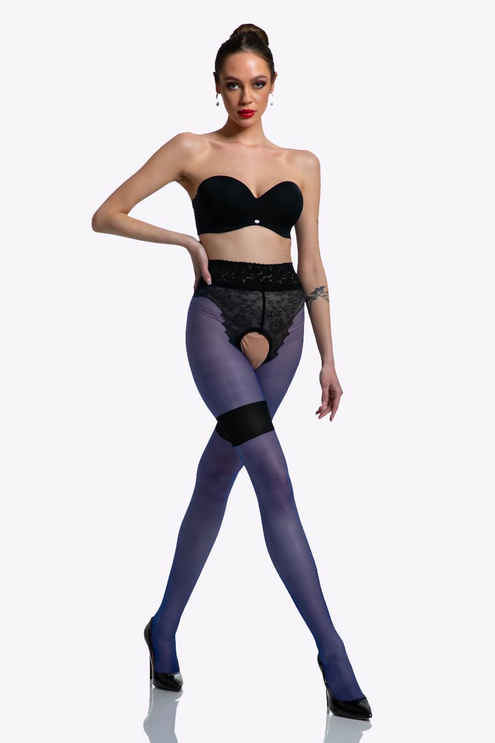 Diva - 30 Denier - Crotchless Seam Pantyhose